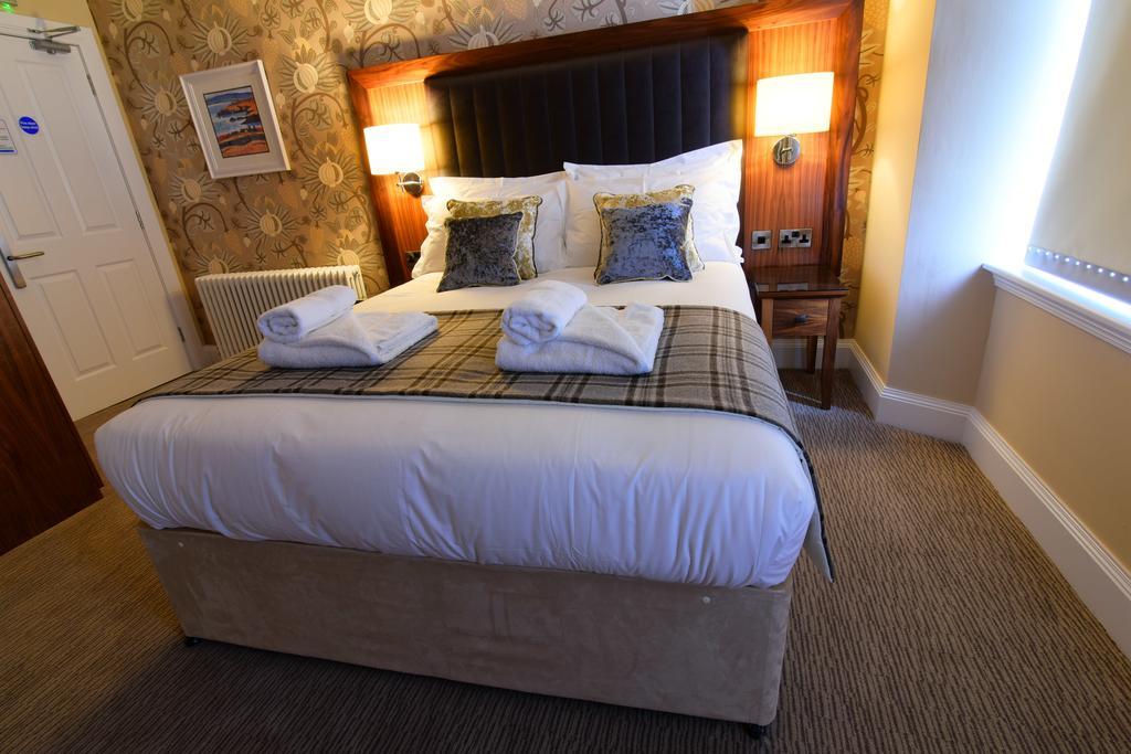 The Townhouse Aberfeldy - Rooms & Breakfast Esterno foto