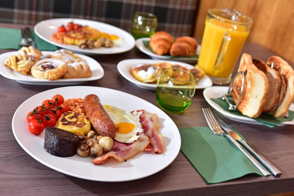 The Townhouse Aberfeldy - Rooms & Breakfast Esterno foto