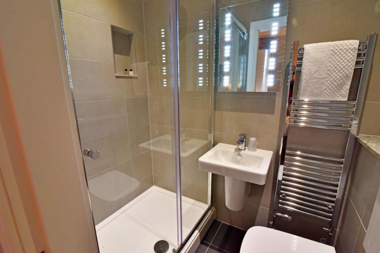 The Townhouse Aberfeldy - Rooms & Breakfast Esterno foto